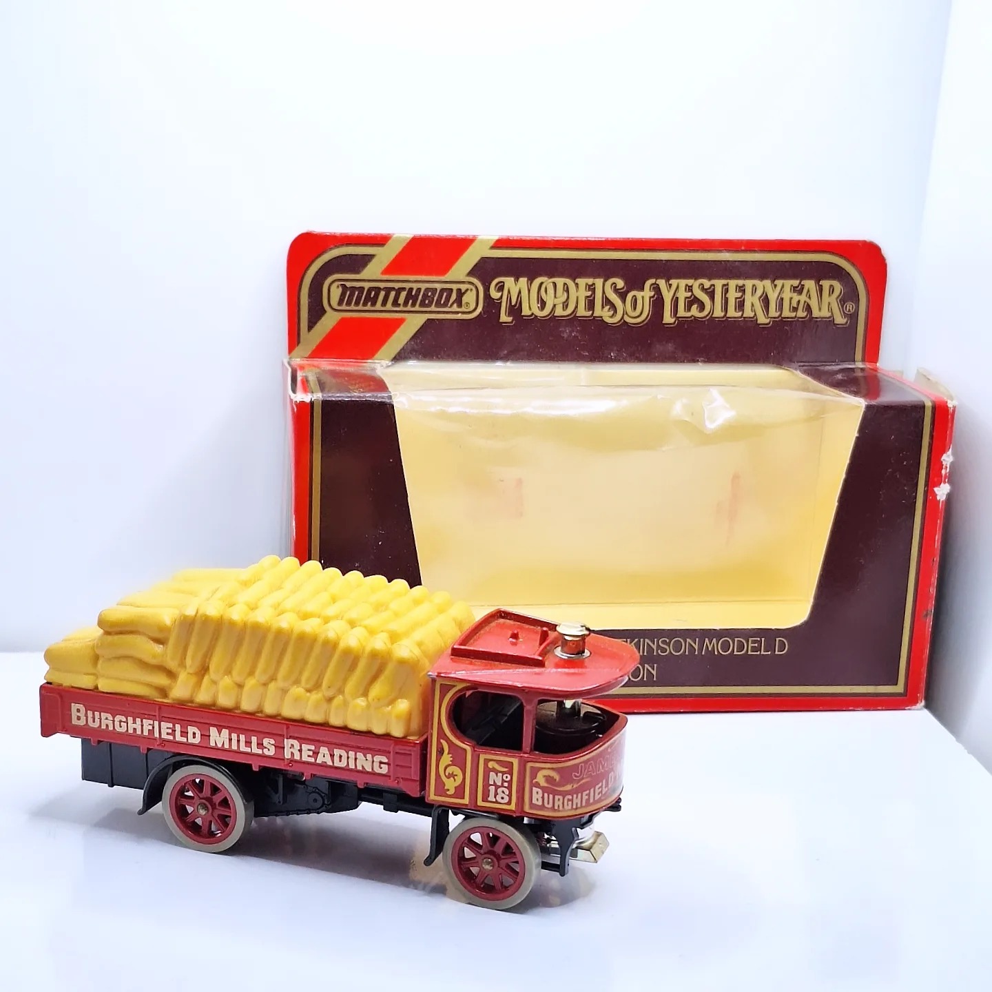 کامیون بخار حمل آرد  برند مچباکس 1987