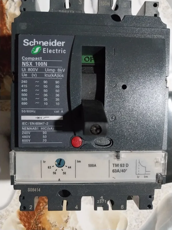 کلید اتوماتیک کمپکت سه فاز اشنایدر