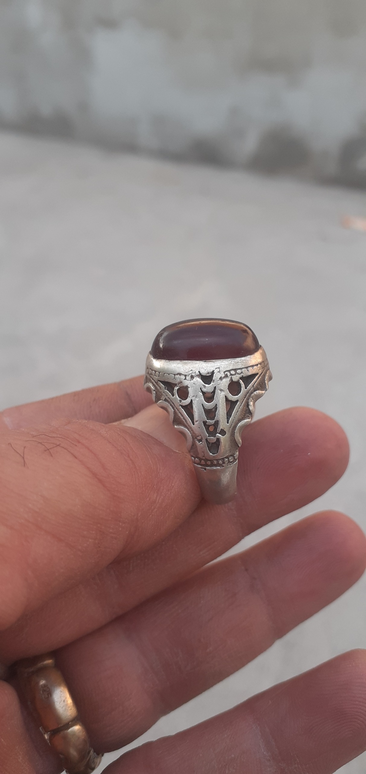 عقیق سرخو سیاه بسیار خوشرنگ و قدیمی