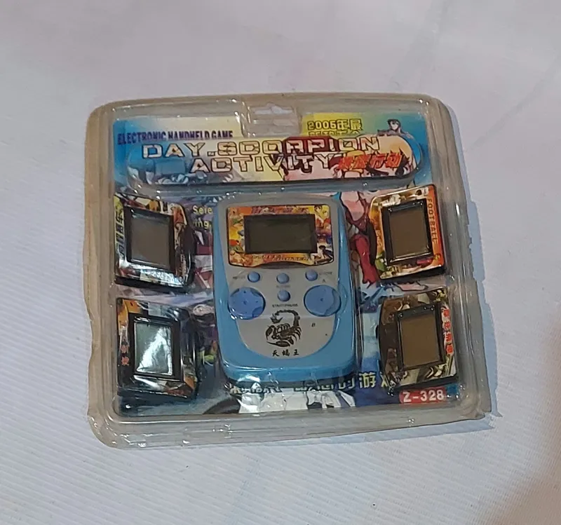 کنسول دستی قدیمی