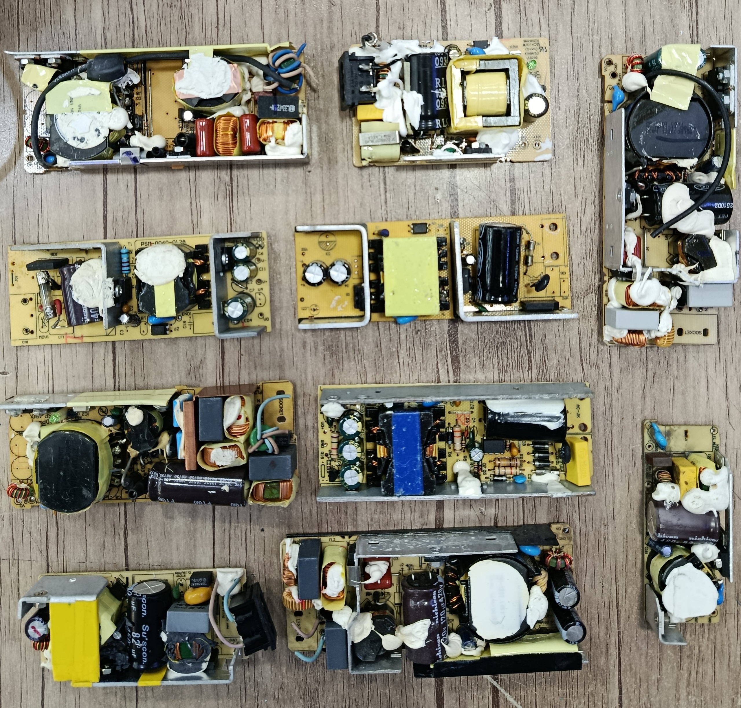 10 عدد برد تغذیه / پاور / آداپتور