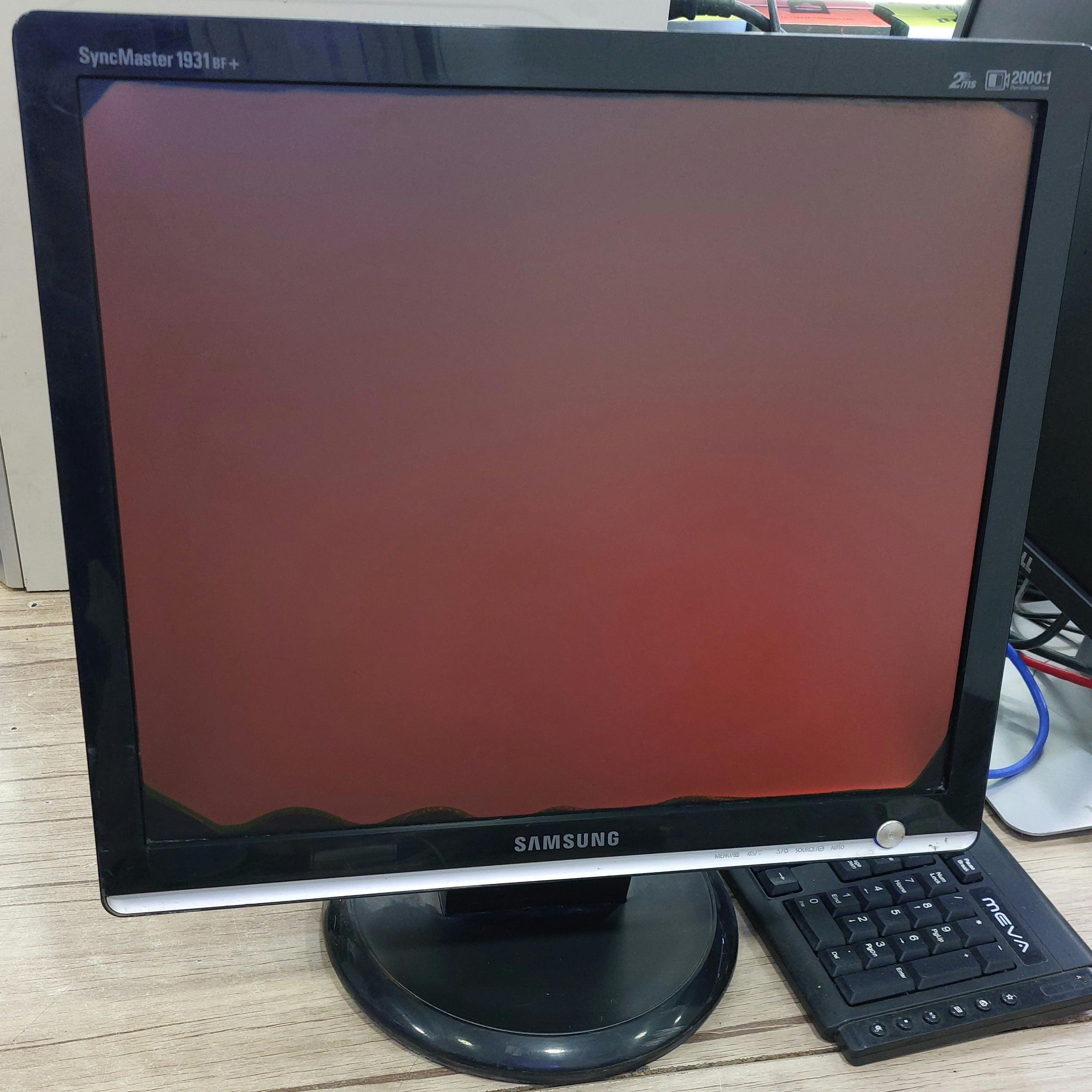 مانیتور 19 اینچ LCD برند سامسونگ مدل 1931