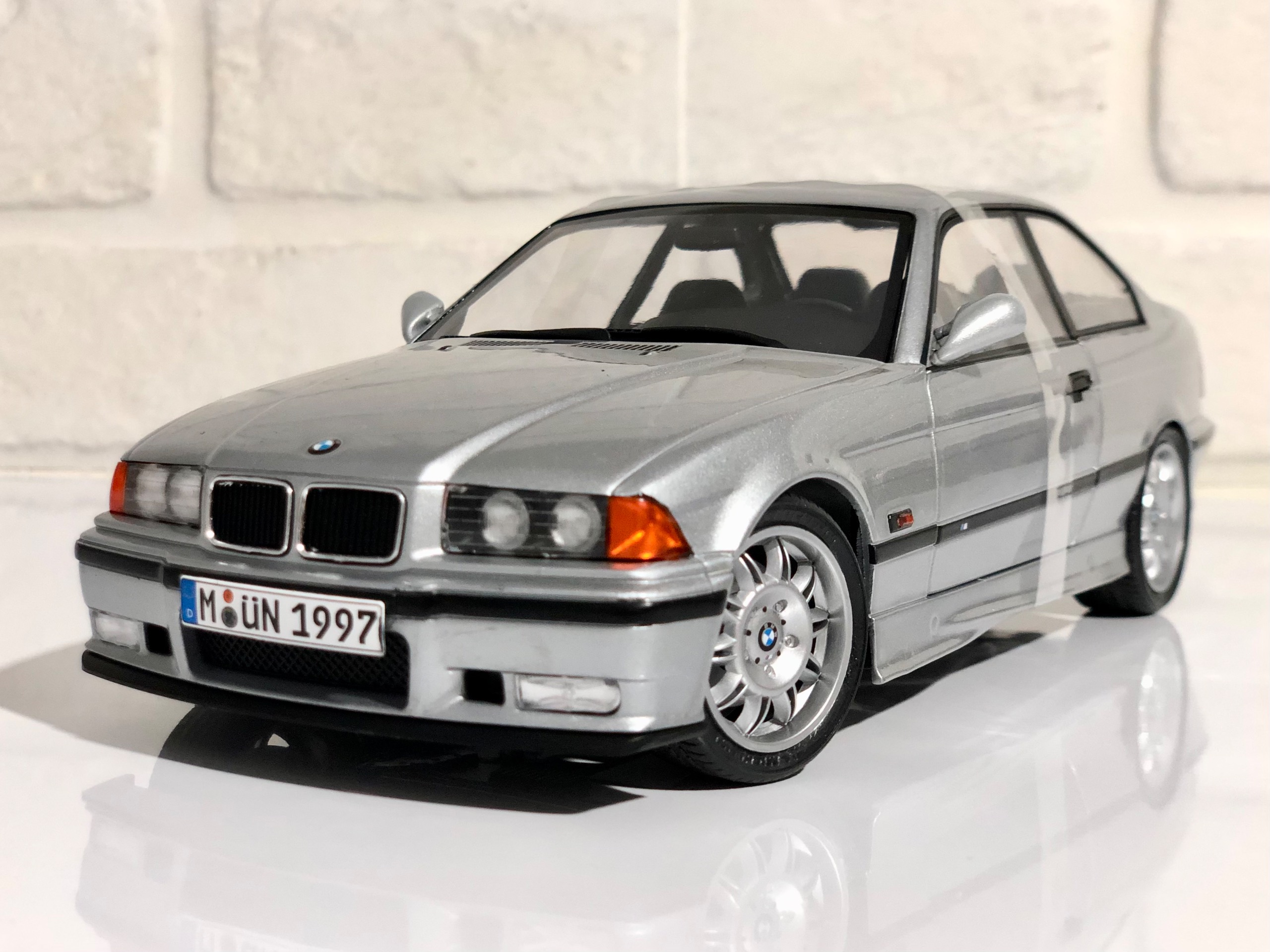 ماکت زیبا BMW کوپه M3 سولیدو 1/18