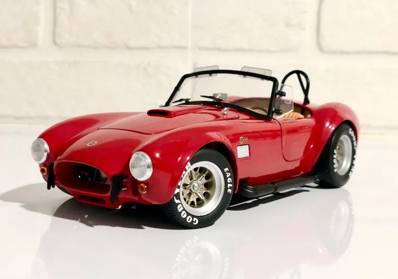 ماکت حرفه ای شلبی cobra 427 کیوشو 1/18