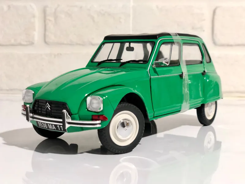 ماکت نوستالژی سیتروئن دایان 1/18 سولیدو