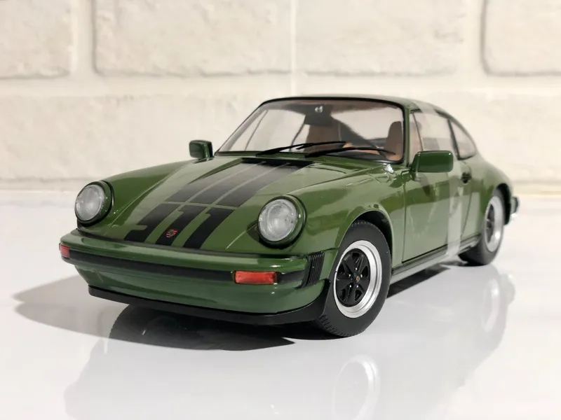 ماکت جذاب پورشه 911 carrera سولیدو 1/18