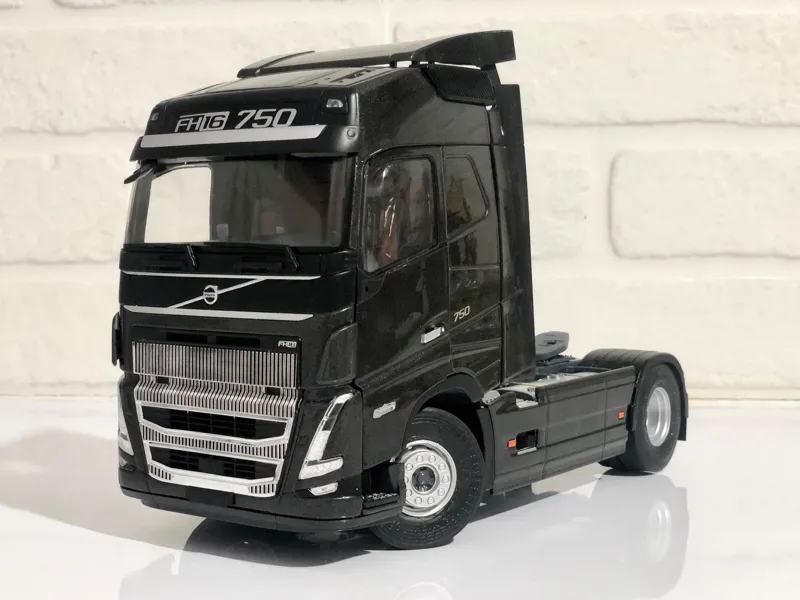 ماکت بینظیر ولوو FH 750 سولیدو 1/24