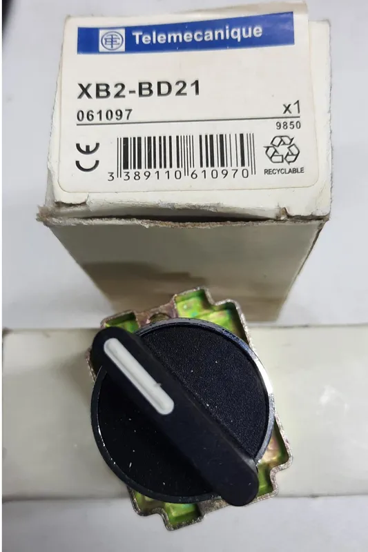 کلید فرمان یک طرفه Telemechanic مدل XB2-BD21