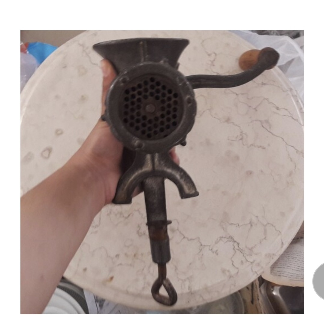 چرخ گوشت قدیمی دستی