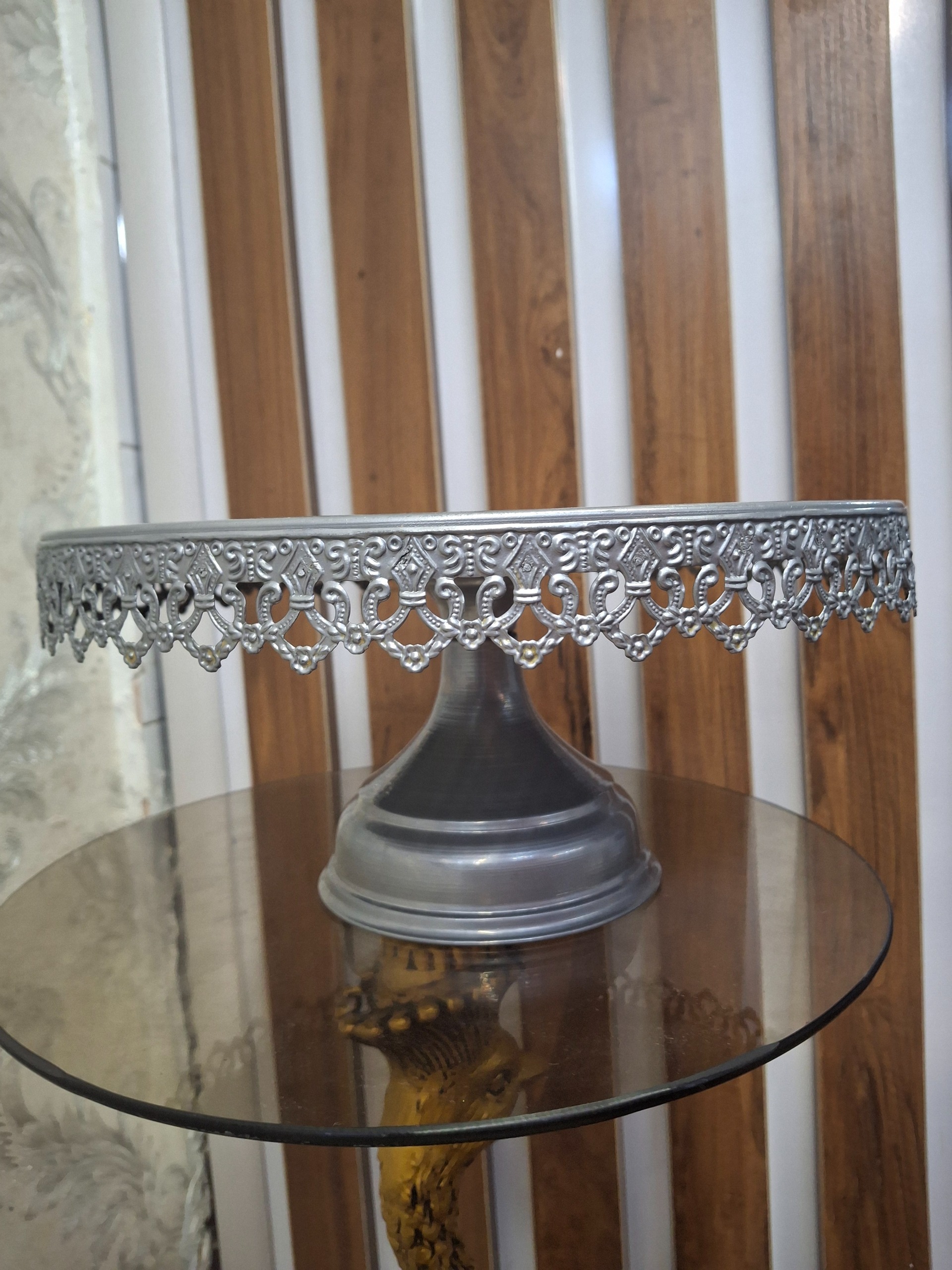 پایه یا استند کیک فلزی