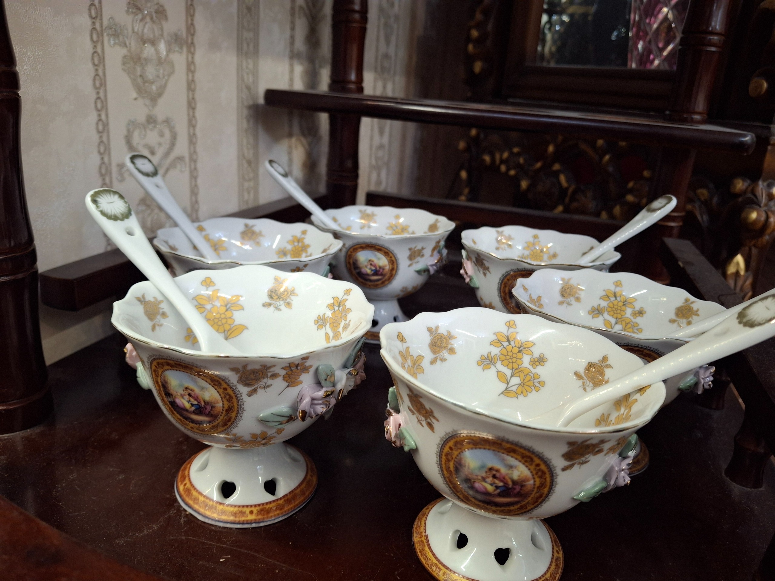 بستنی خوری گل برجسته 12 پارچه 6 نفره