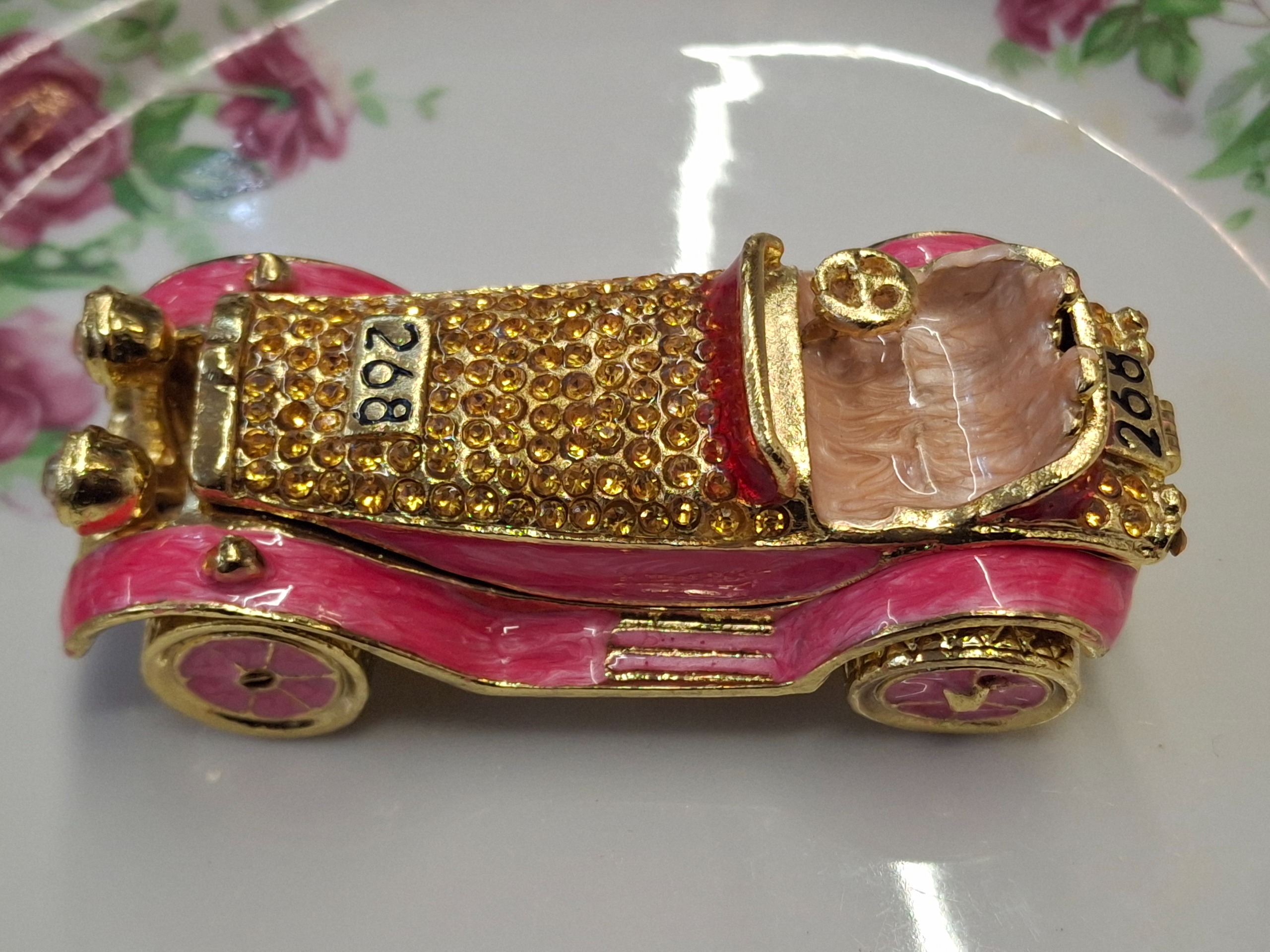 جعبه جواهر ماشین