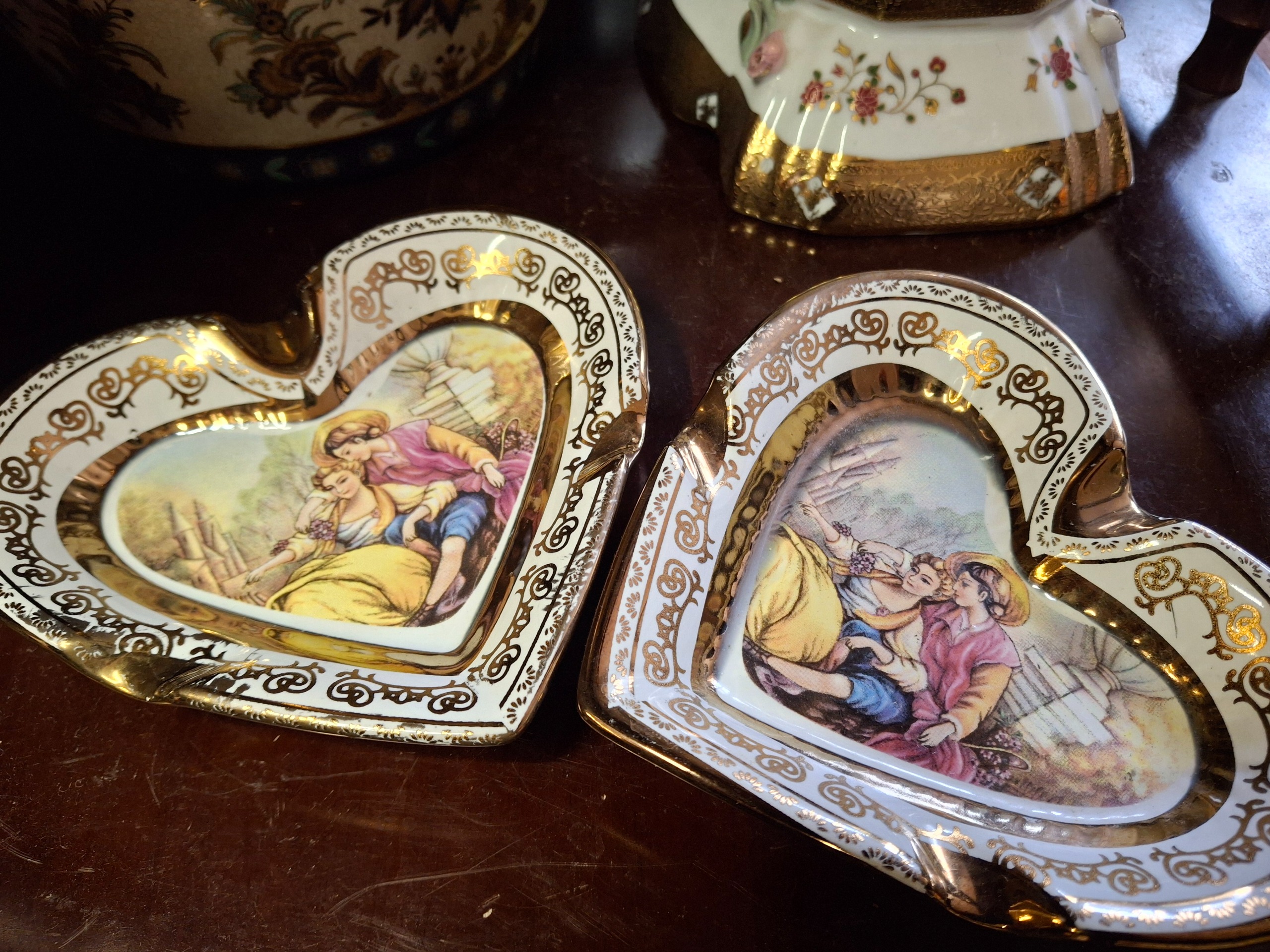 جفت زیرسیگاری چینی قلبی