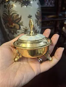 قندان