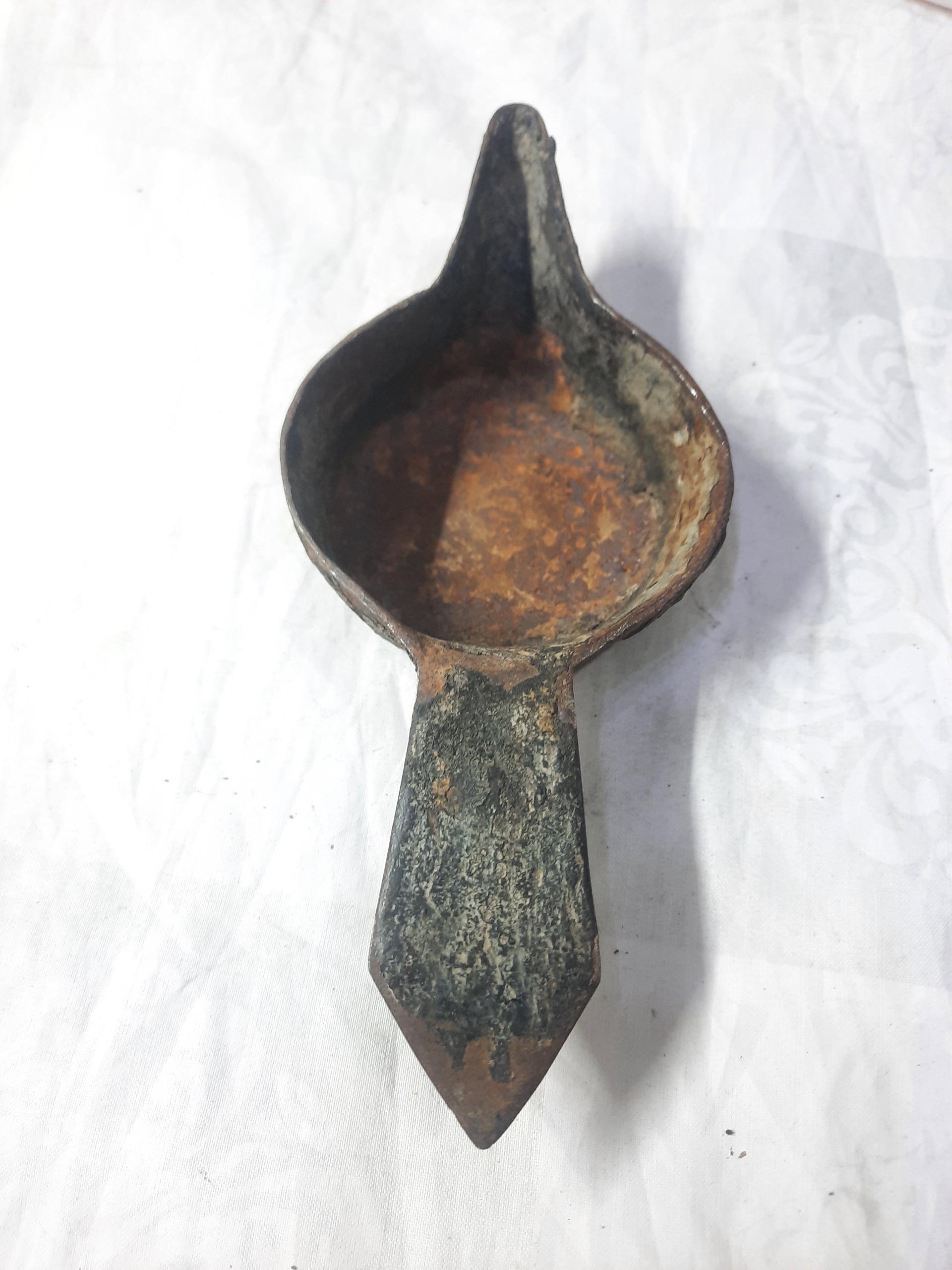 چراغ پی سوز قاجاری توضیحات در پایین صفحه