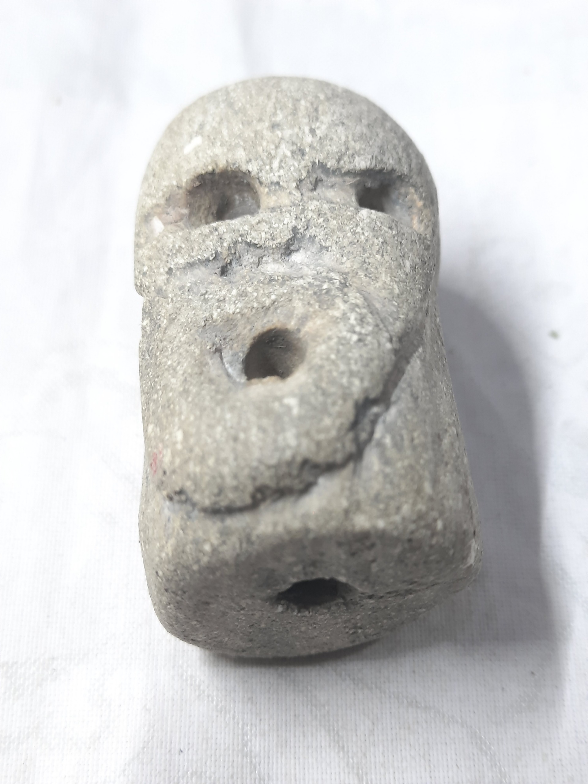 مهره سنگی کهنه توضیحات در پایین صفحه