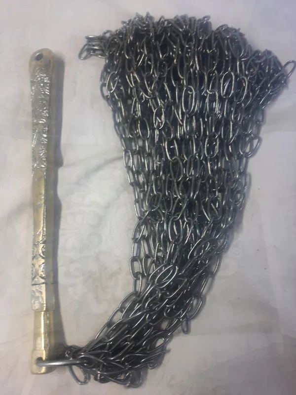 زنجیر عزاداری دسته برنجی قدیمی ابعاد در پایین صفحه