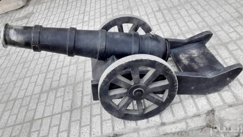 توپ فتیله ای فلزی ( ماکت ) وزن 130 کیلوگرم