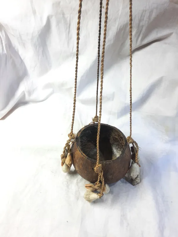 شئی از جنس چوب نارگیل توضیحات در پایین