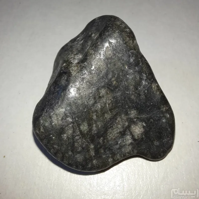 شهاب سنگ کندریتی، توضیحات کامل در پایین صفحه