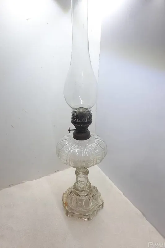 چراغ لامپا نفتی ظریف و زیبای روسی قاجاری