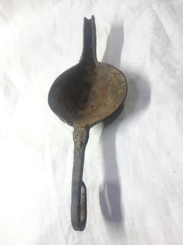 چراغ پی سوز قاجاری توضیحات در پایین صفحه