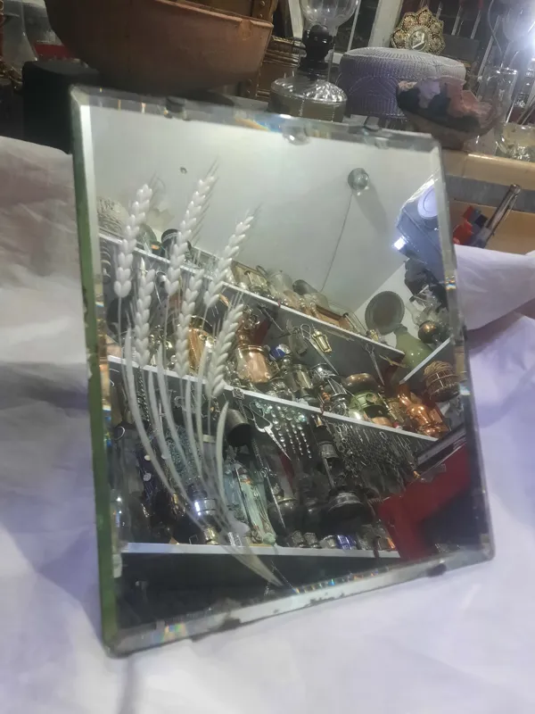 آیینه سنگی روسی قطر یک سانت، قاجاری ابعاد در پایین