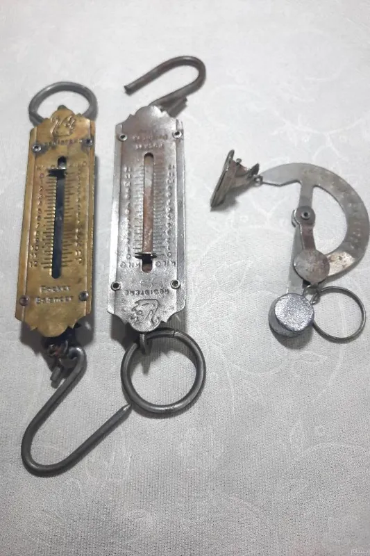 سه عدد ترازوی قدیمی کوچک