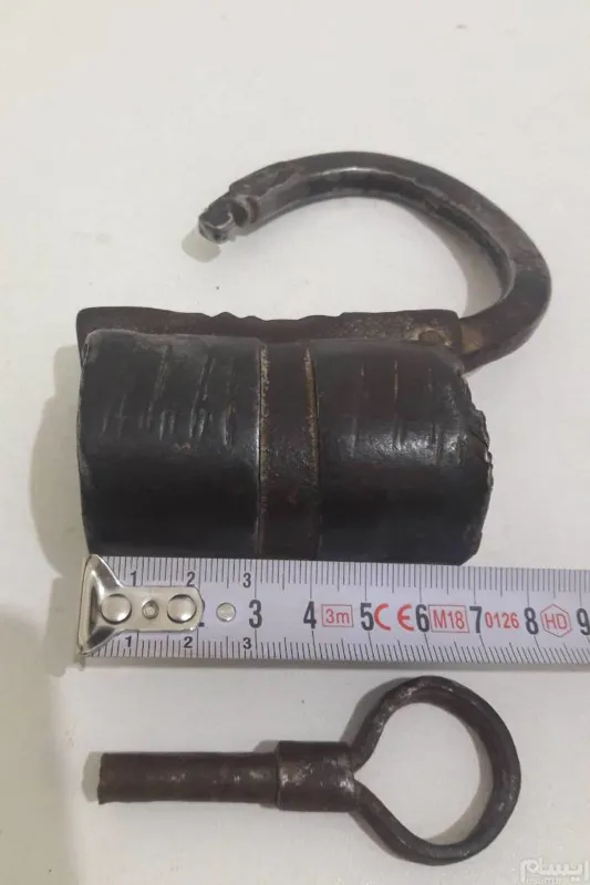 قفل بسیار قدیمی و کلکسیونی قاجاری 7 سانتی