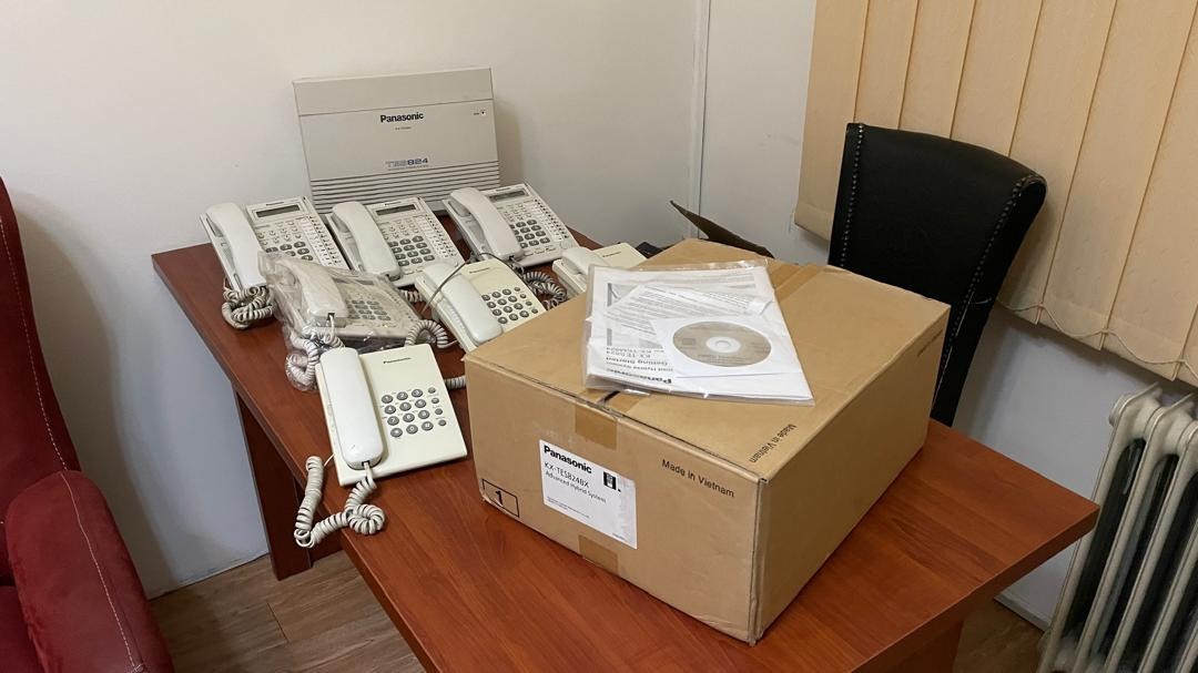 سانترال 824 - 6 شهری 16 داخلی  6 گوشی پاناسونیک