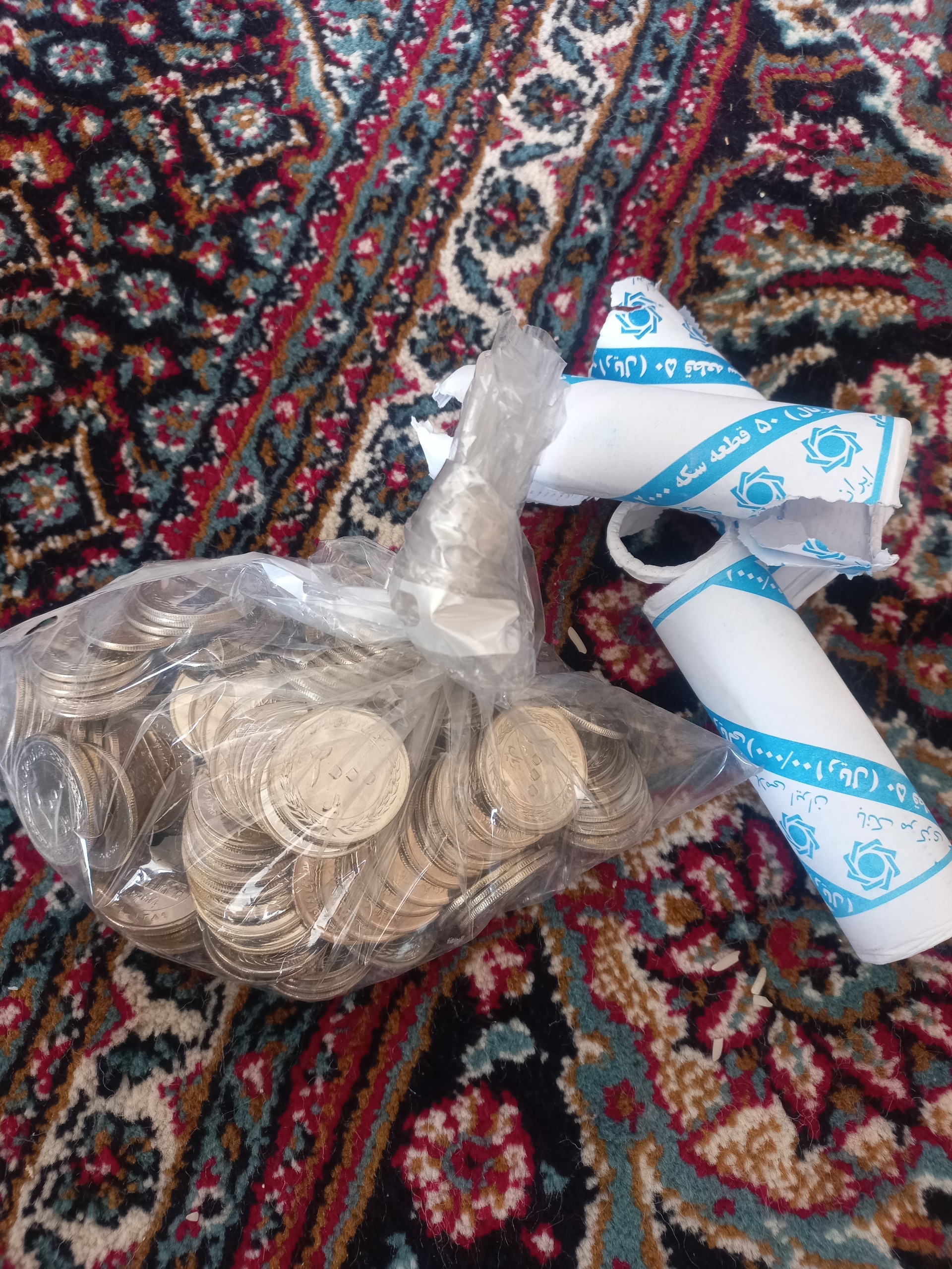 149 عدد سکه 200 تومان بارگاهی 1389