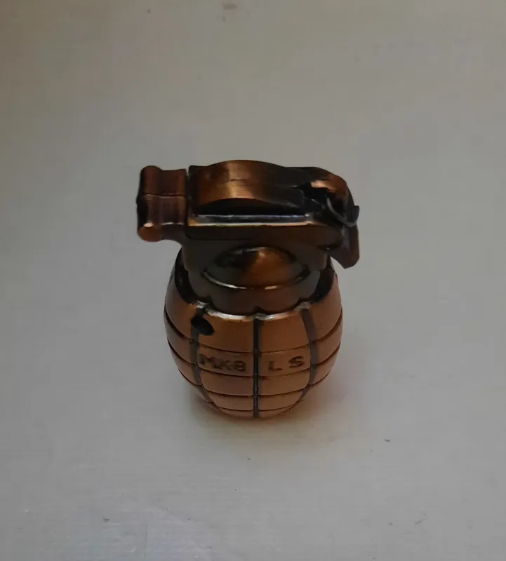 فندک کلکسیونی به شکل نارنجک