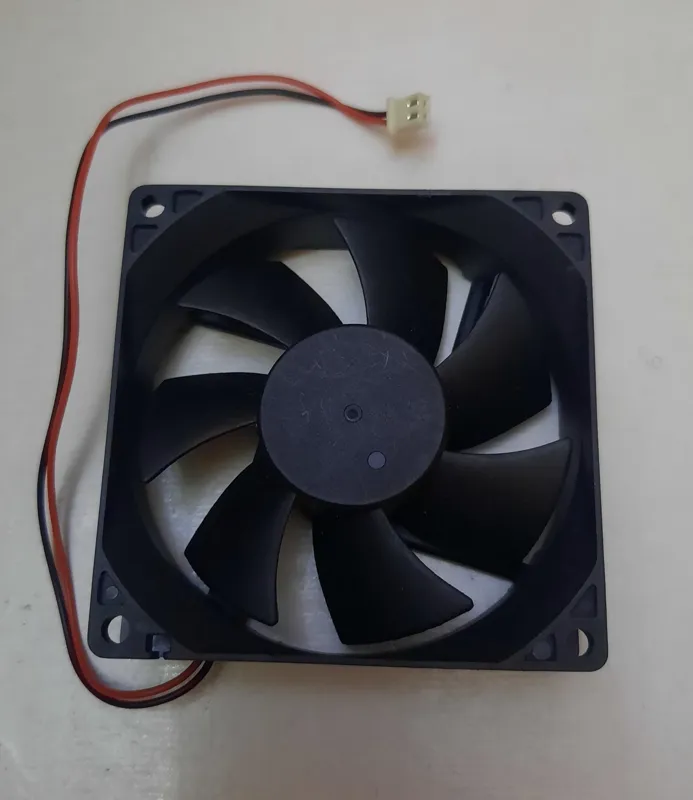 فن کیس کامپیوتر 8×8