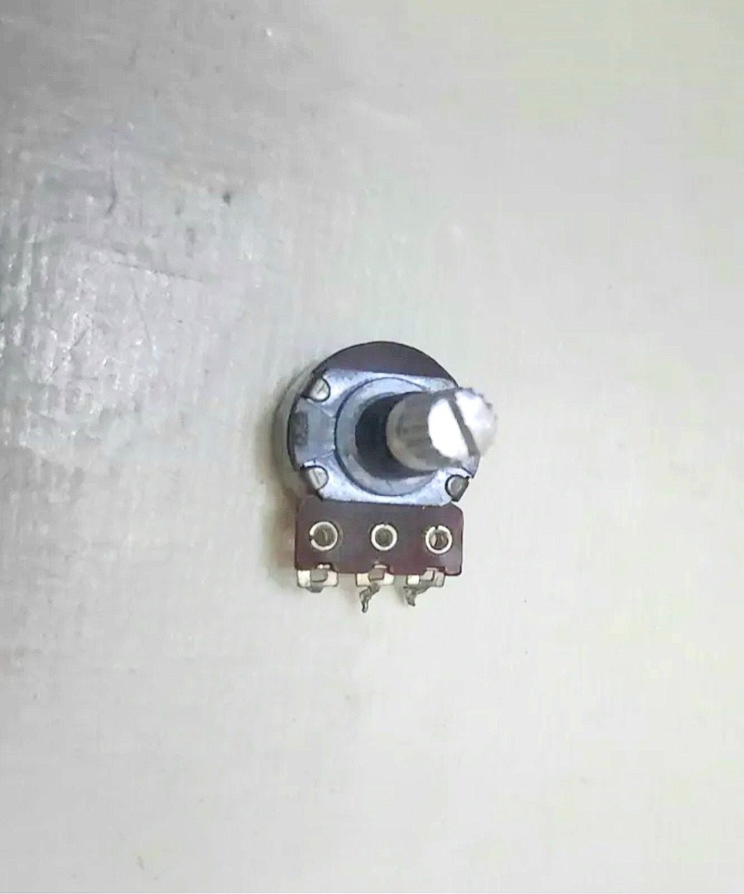 ولوم 50 کیلو اهم تک کاناله، توضیحات