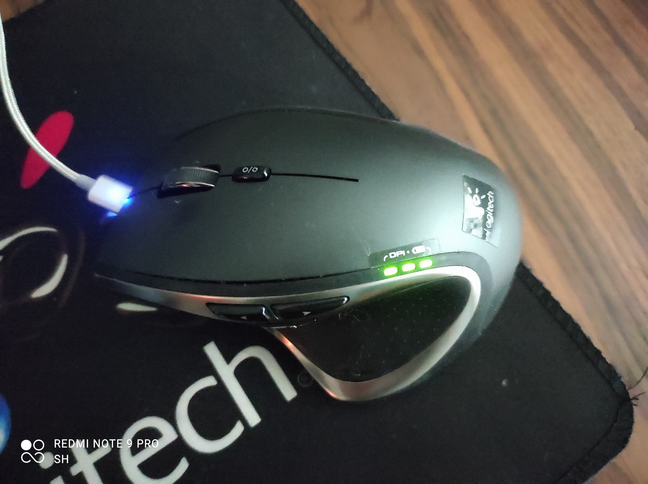 موس بیسیم و با سیم لاجیتک لیزر دارک فیلد