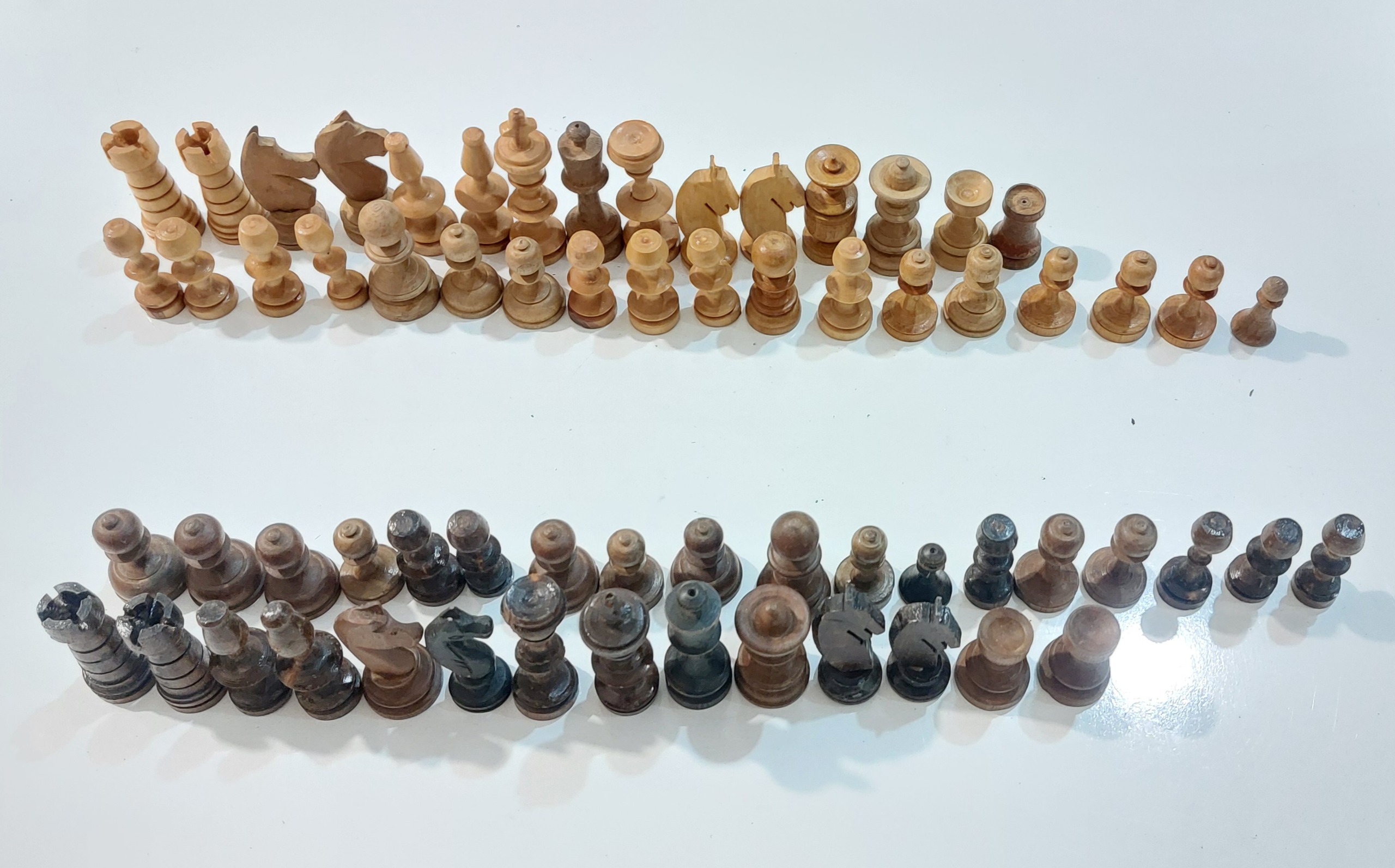 65 عدد مهره چوبی شطرنج