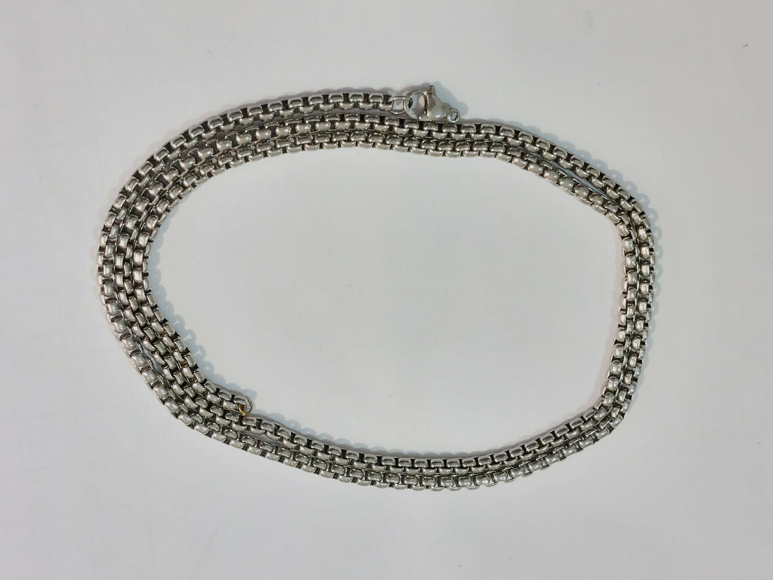 زنجیر فلزی قدیمی