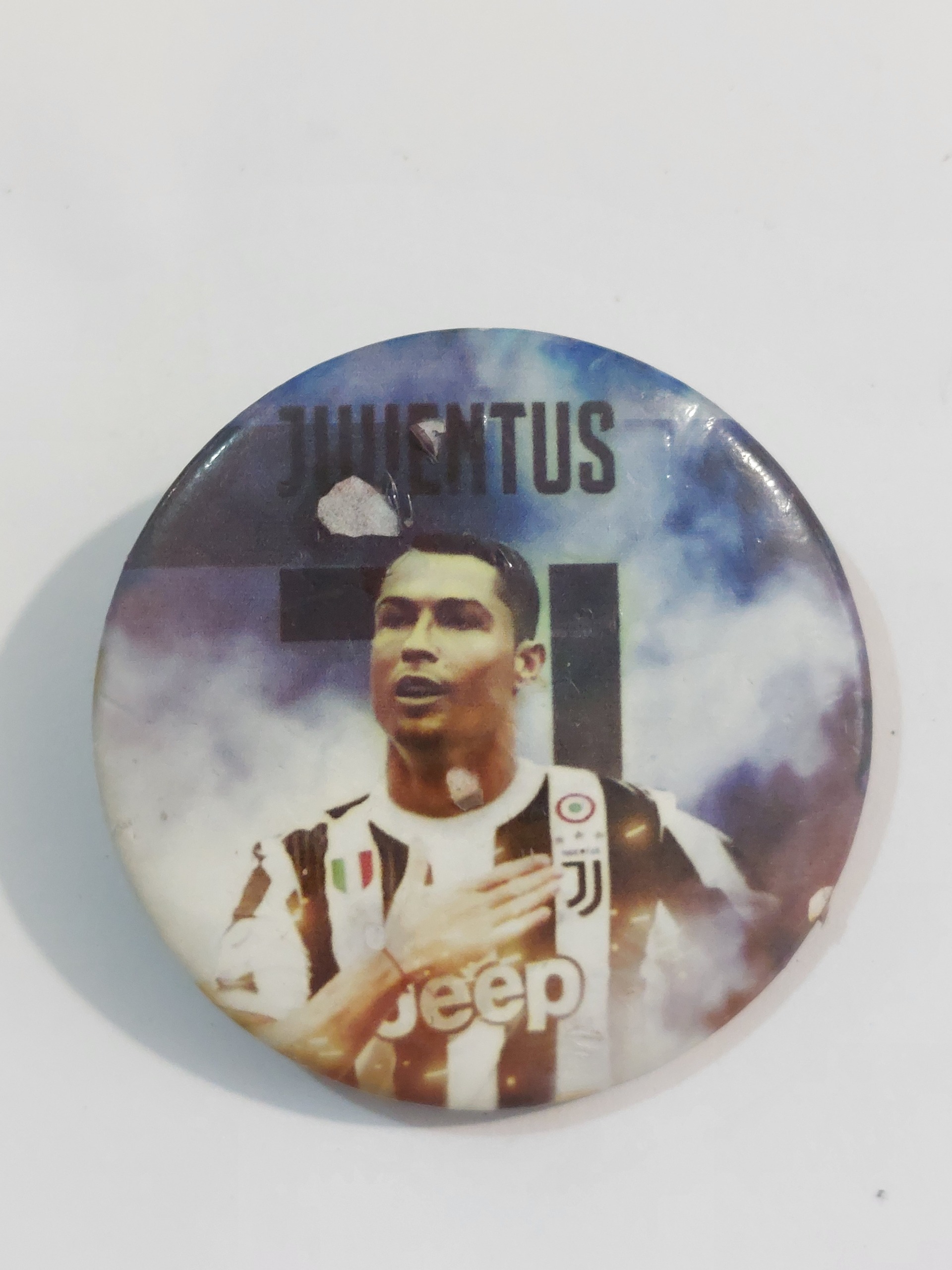 سنجاق سینه با تصویر رونالدو