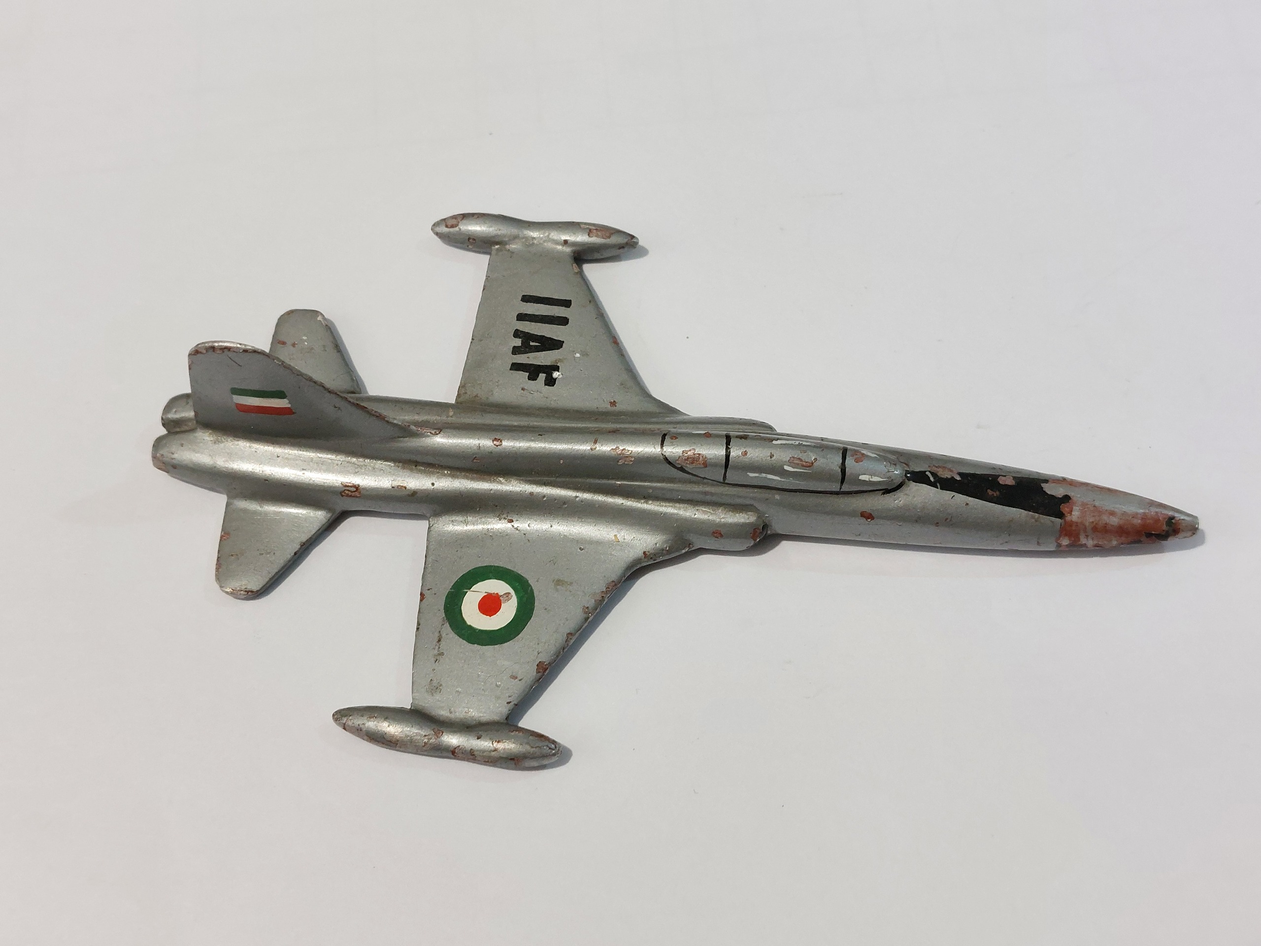 ماکت هواپیمای جنگنده بمب افکن تایگر اف-5