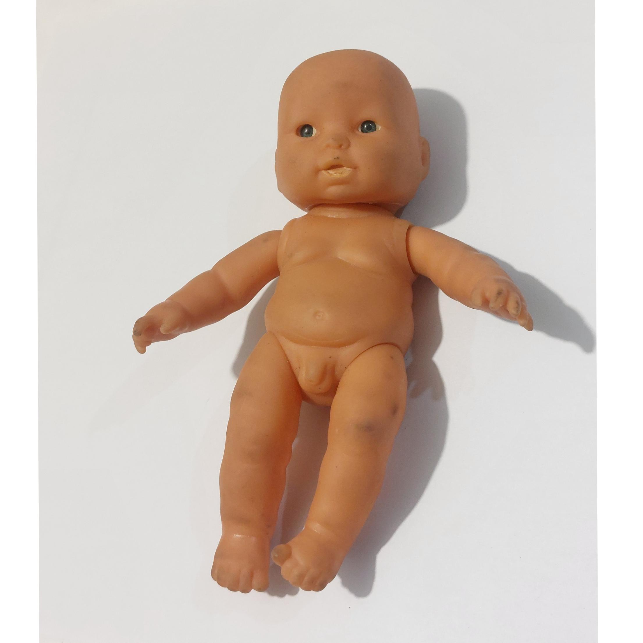 عروسک پسر بچه قدیمی