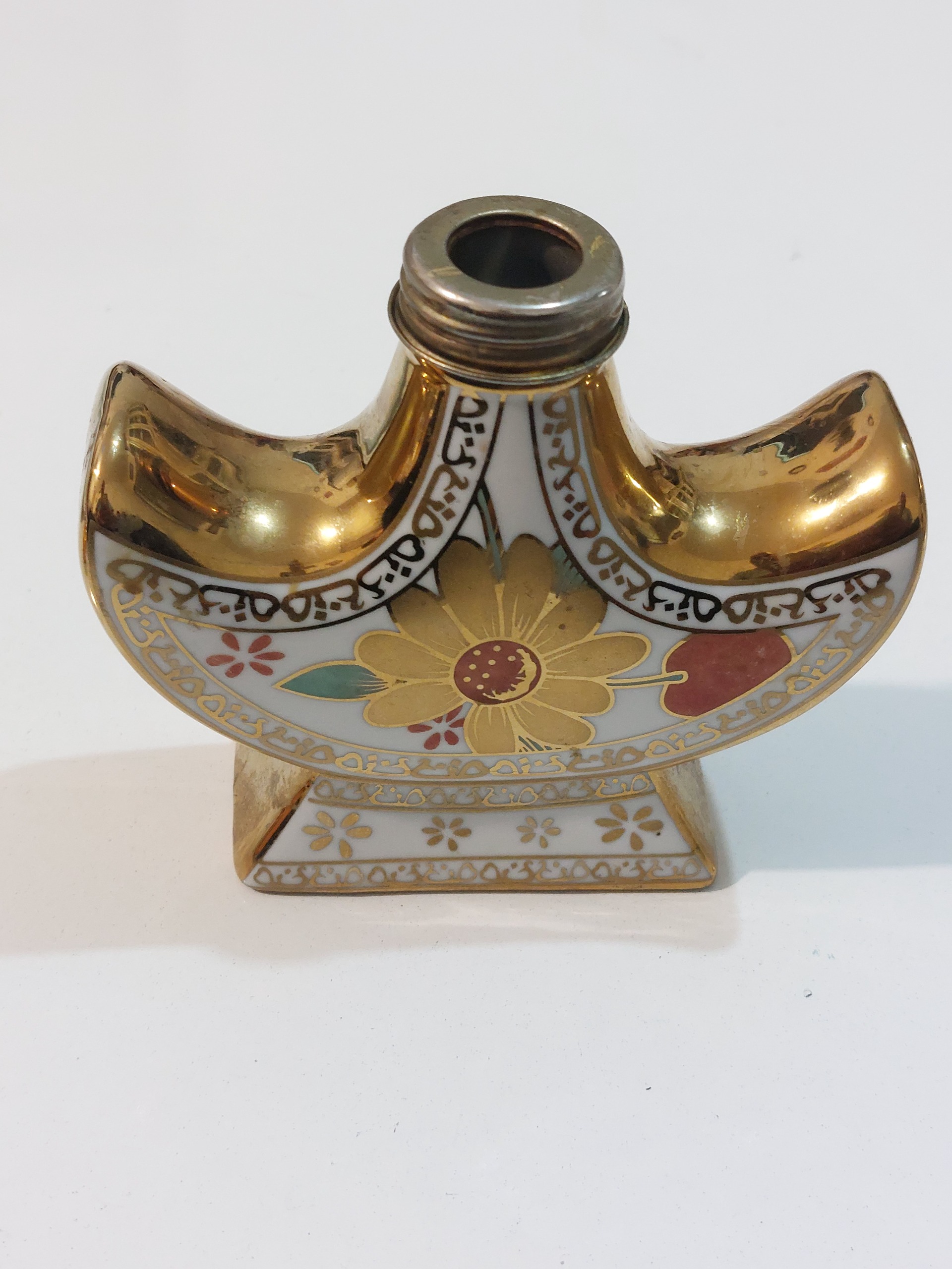 شیشه عطر قدیمی