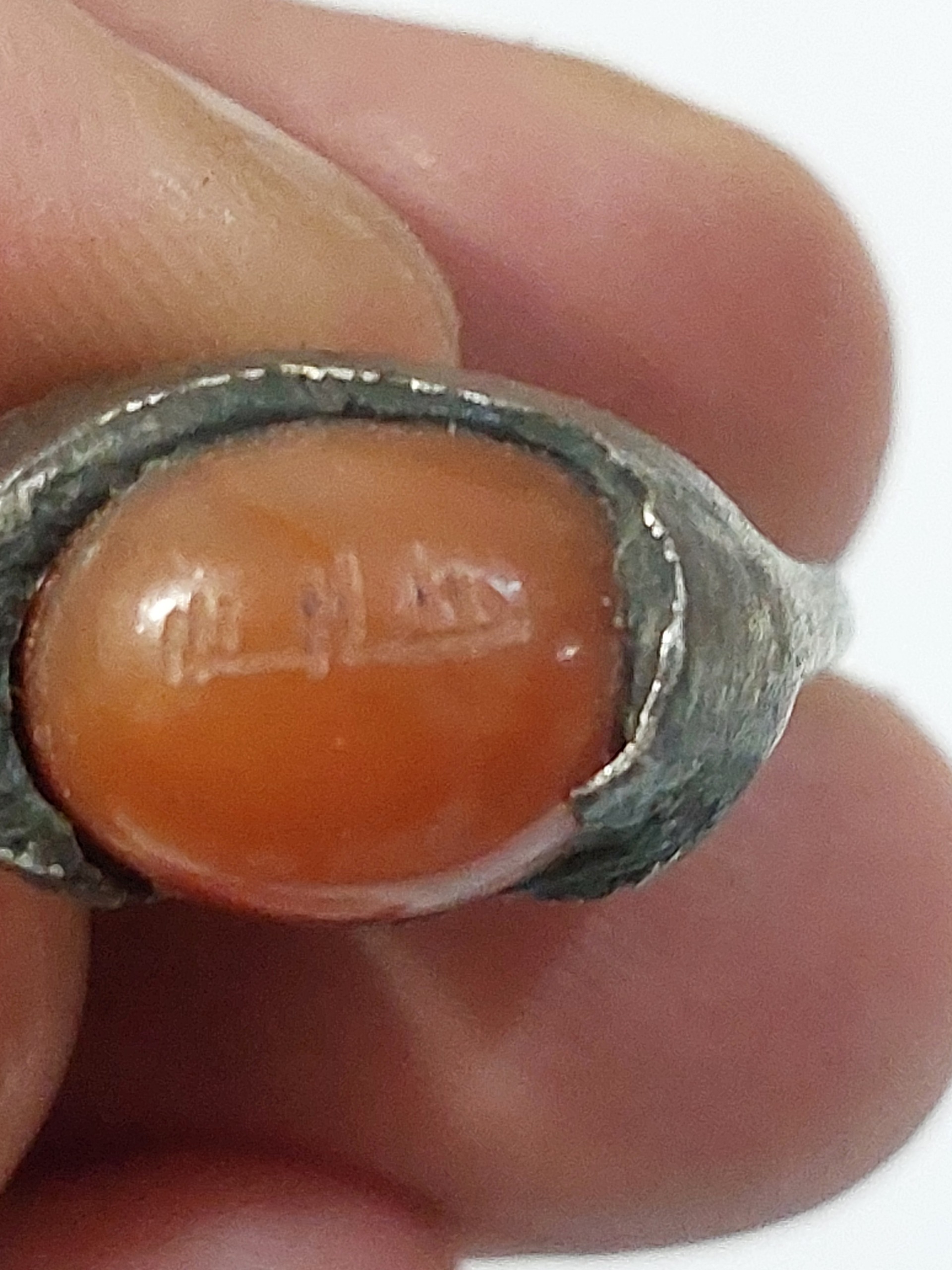 انگشتر نقره کهنه با نگین خط کوفی کهنه