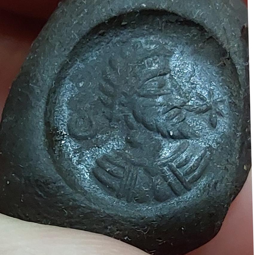 مهر و نشان سردار یا پادشاه ایرانی