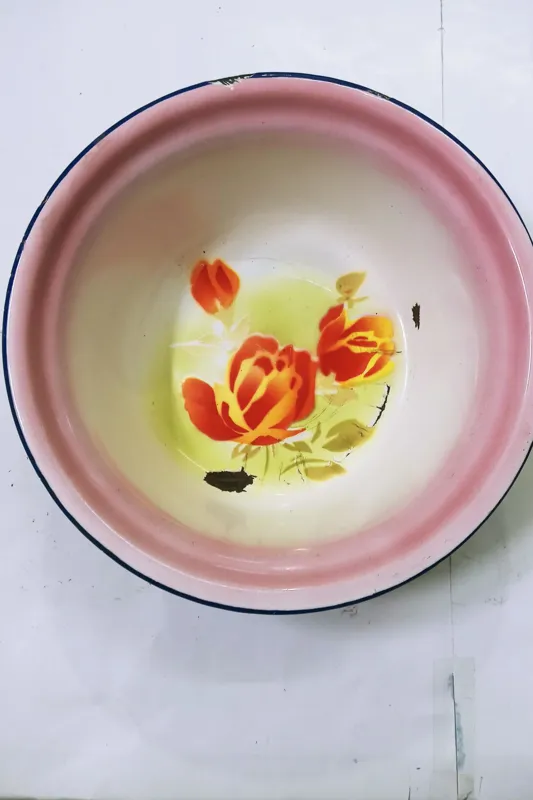 کاسه فلزی لعابی