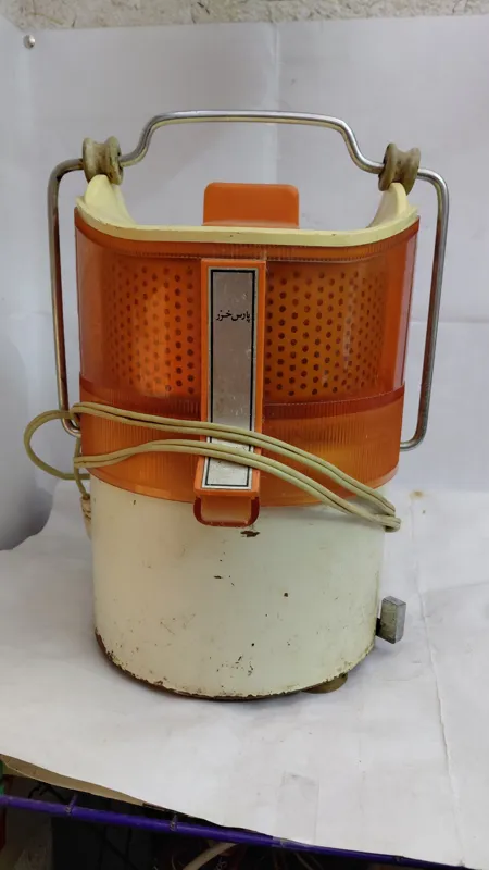 آبمیوه گیری برقی
