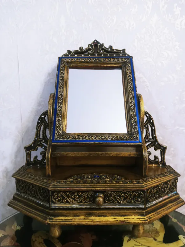 میز چوبی آینه دار