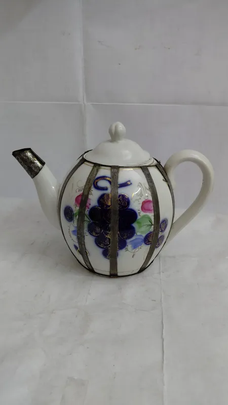 قوری بند زده