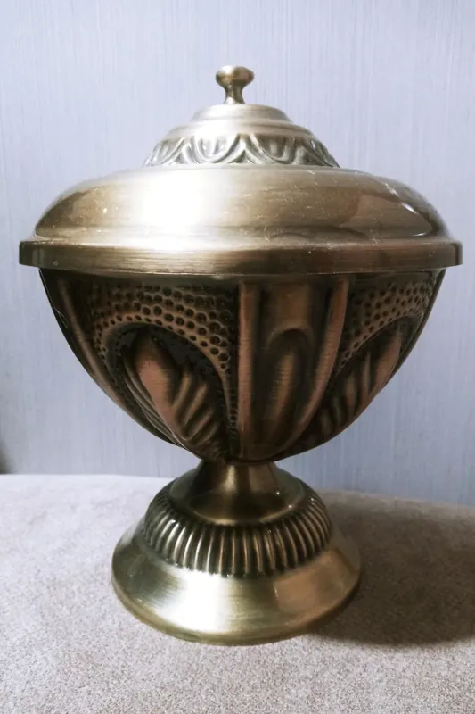 شکلات خوری فلزی