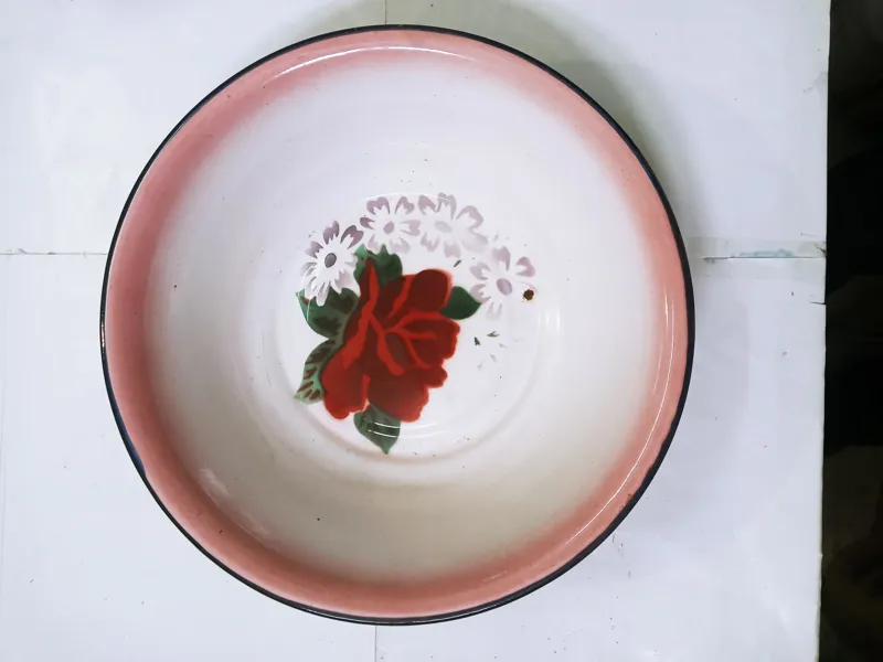 کاسه فلزی لعابدار