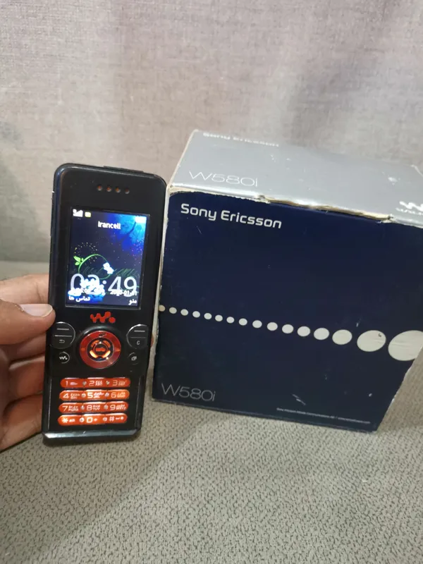 گوشی سونی اریکسون S500i یا W580i تکمیل